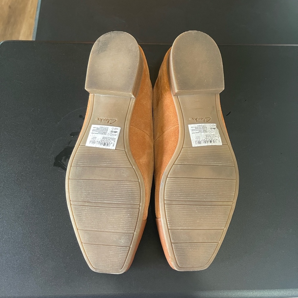 Suede and Leather Clarks Loafers with Square Toe - Picture 4 of 9
